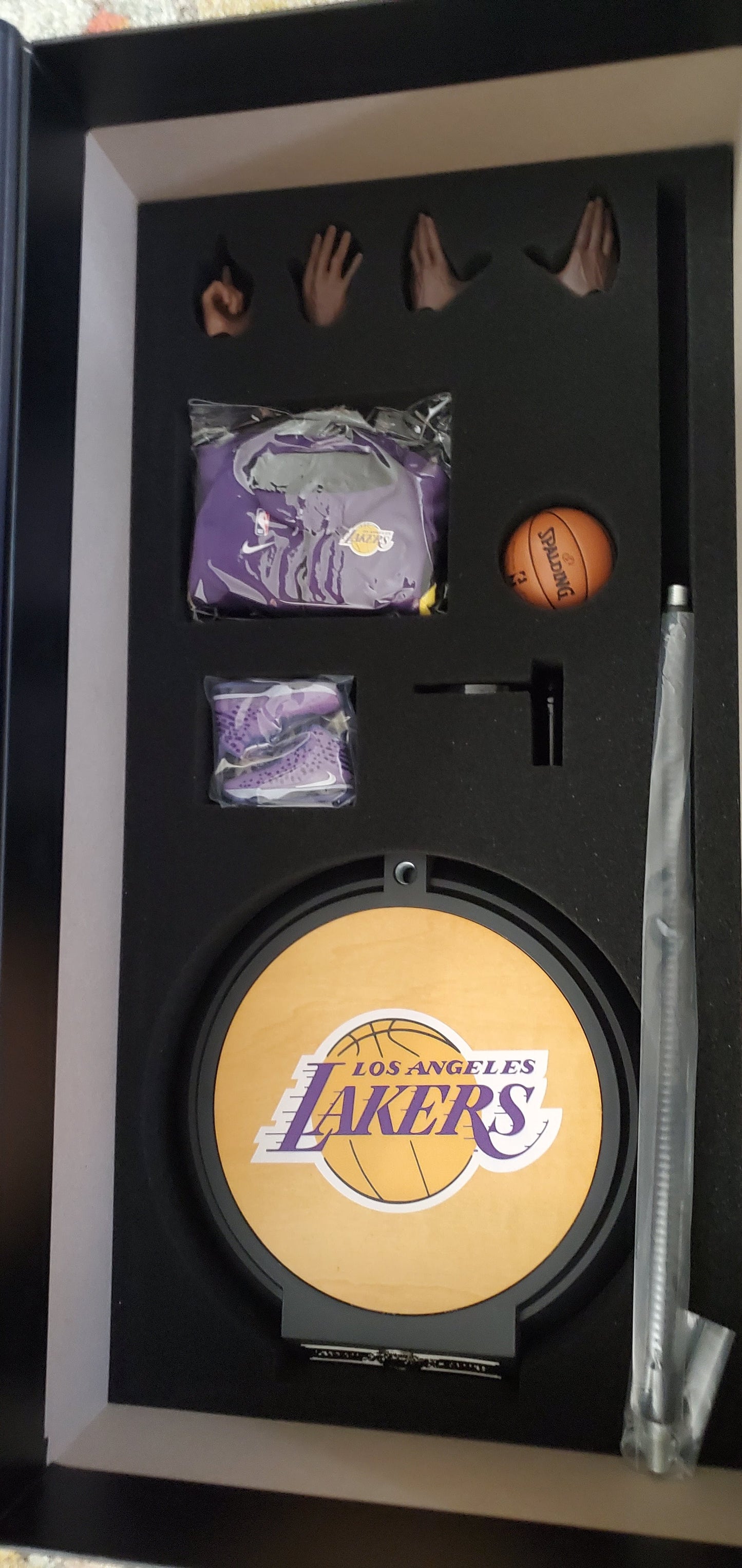 Lakers Lebron James Enterbay Action Figure