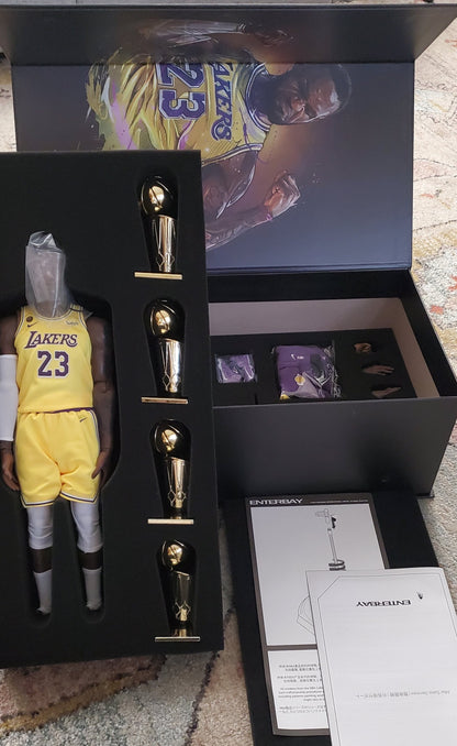 Lakers Lebron James Enterbay Action Figure